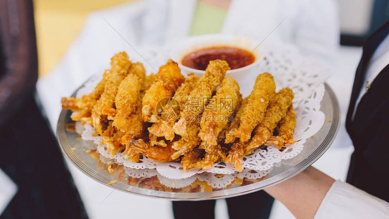 食品批发厂家最低起订量：揭秘背后的商业逻辑